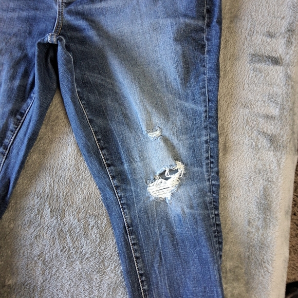 BKE Jeans Womens Size 38 Victoria Universal Fit Mid Rise Ankle Skinny Distressed - Picture 11 of 15